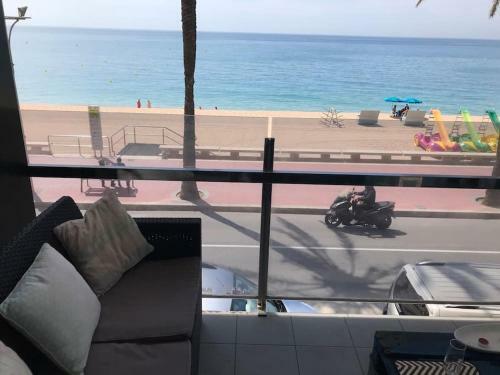 Lujoso Apartamento A 1a L�nea Del Mar