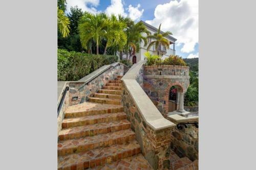 Villa A+ Location-breathtaking View-1st Time Avail