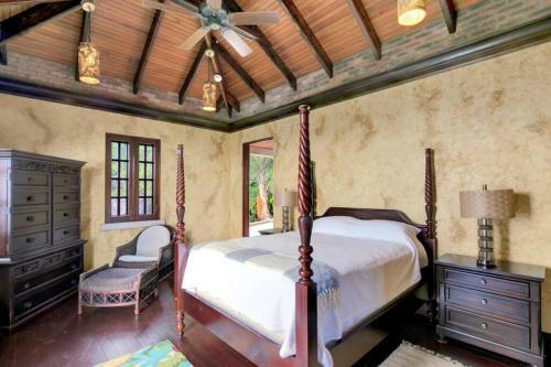 Villa A+ Location-breathtaking View-1st Time Avail
