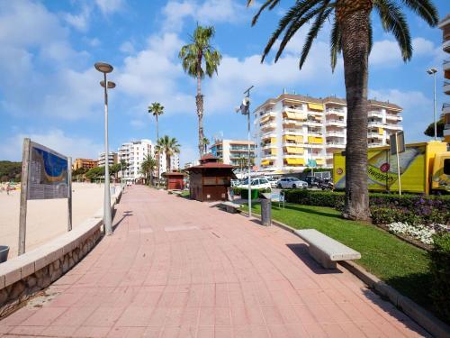 Nice Apartment In Catalu�a On The Mediterranean