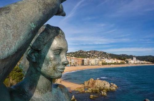 Apartamentos Beach&pool, 365 Days Open In Fenals Beach