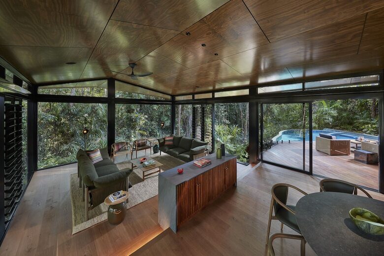 Silky Oaks Lodge
