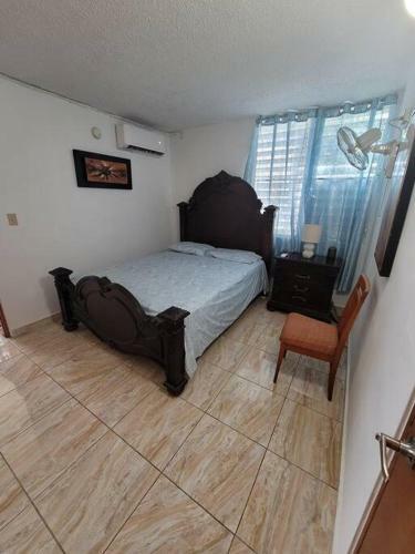 Kasa Chu! Comfortable 3 Bedrooms/ 2 Bathrooms House!