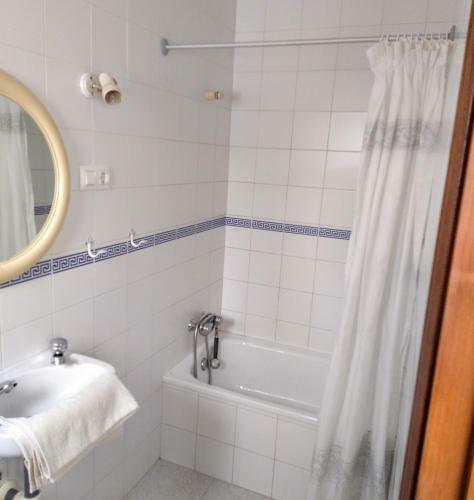 Hostal Pensi�n Larra