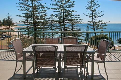 Hotel The Norfolks On Moffat Beach