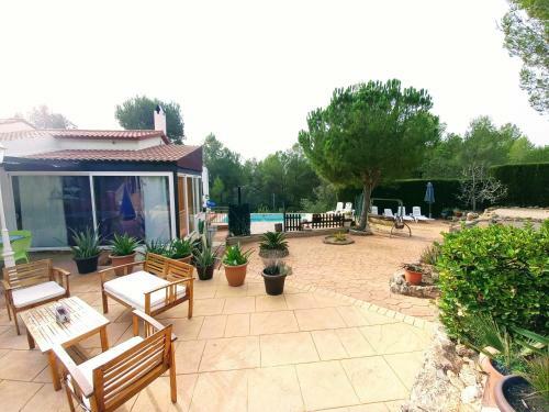 Abeleshome. Villa Con Piscina, Barbacoa Y Parque Infantil.
