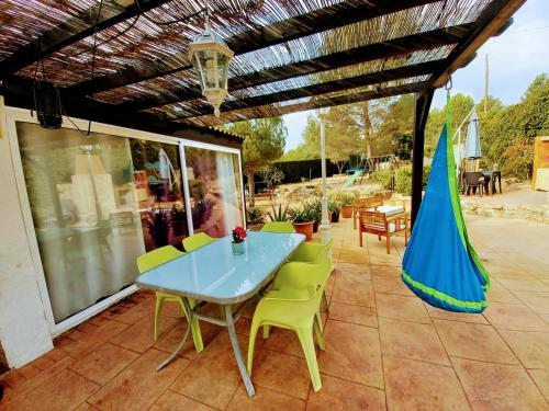 Abeleshome. Villa Con Piscina, Barbacoa Y Parque Infantil.