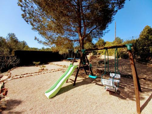 Abeleshome. Villa Con Piscina, Barbacoa Y Parque Infantil.