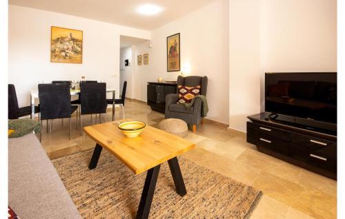 Amazing Apartment In Manilva With 2 Bedrooms
