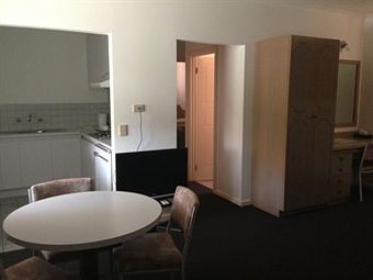 Nunawading Motor Inn