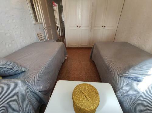 Lovely 2 Bedroom Bungalow With Parking
