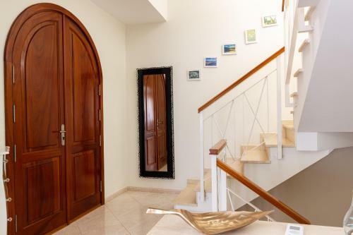 Sea Edge Friendly Villa