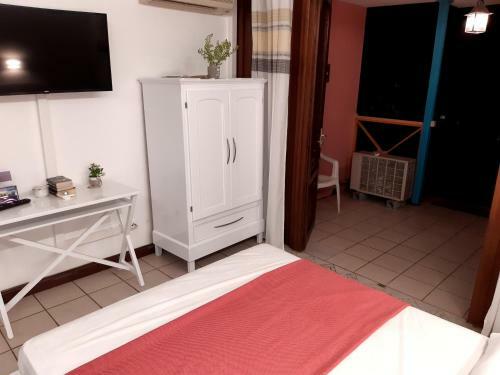 Apartamento Studio Climatis� - Piscine-plage - 1 � 2 Personnes