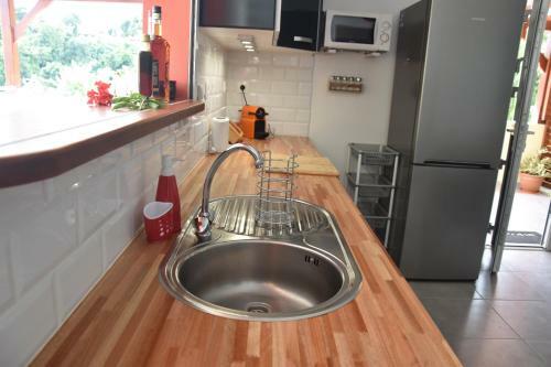 Haut De Villa Dans Son �crin De Verdure