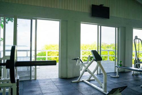 Apartamento Oceanfront Condo W/ Beach Access, Pool, & Gym (2f)