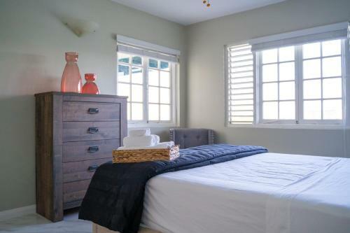 Apartamento Oceanfront Condo W/ Beach Access, Pool, & Gym (2f)