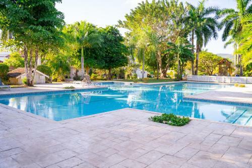 Apartamento Oceanfront Condo W/ Beach Access, Pool, & Gym (2f)