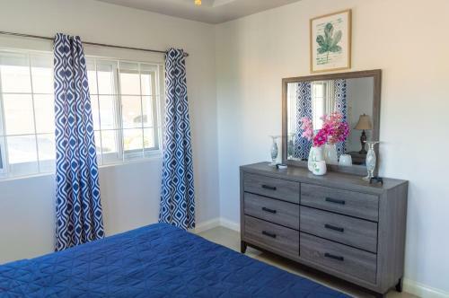 Apartamento La Vue, Montego Bay, Spacious King Bed Suite