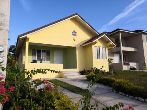 Juds Vacation Home In Hartlands Estate, Priory Ja