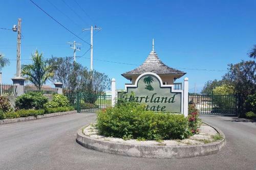 Juds Vacation Home In Hartlands Estate, Priory Ja
