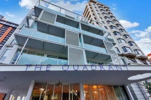 Cute Cbd Apartment With AC And Amazing Views