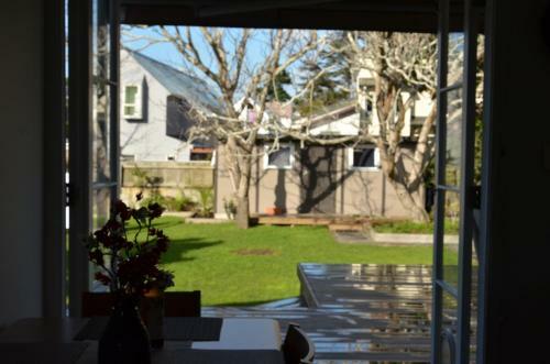Private Room In Shared House Near Auckland Cbd