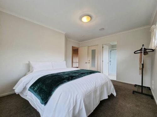 Beautiful 3br House, Westgate