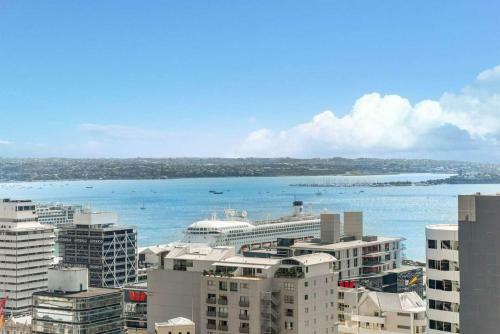 Fabulous City&harbor Views 2 Bedroom Apartment