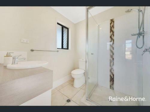 Award Winner House 4 Beds 2 Baths Airconditioned In Gladstone