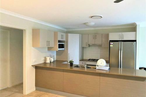 Award Winner House 4 Beds 2 Baths Airconditioned In Gladstone