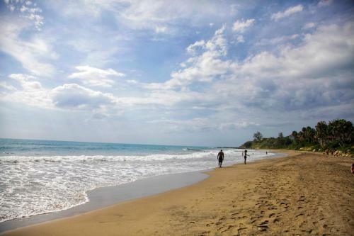 True Treasure In Treasure Beach - Entire Villa