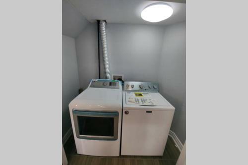Self-contained 2br Apt In A Gorgeous Neighborhood
