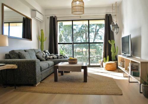 The Boho-chic Oasis, Lovely City Center Apartment