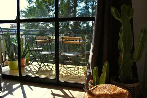 The Boho-chic Oasis, Lovely City Center Apartment