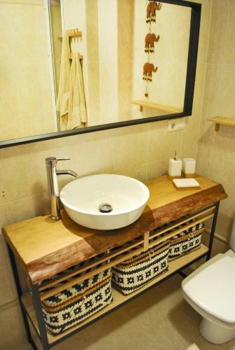 The Boho-chic Oasis, Lovely City Center Apartment
