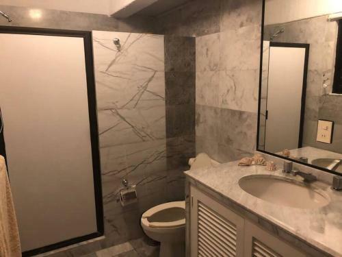 Apartment With Great Location And View To Acapulco