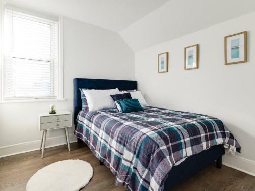 Charming And Newly Renovated Home In Arnprior