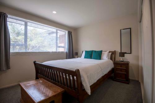 Apartamento Six Kamahi Guest House & Studio Unit
