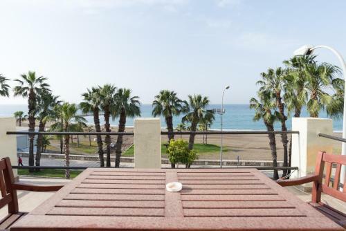 Apartamento Loft Con Gran Terraza En Primera Linea de Playa