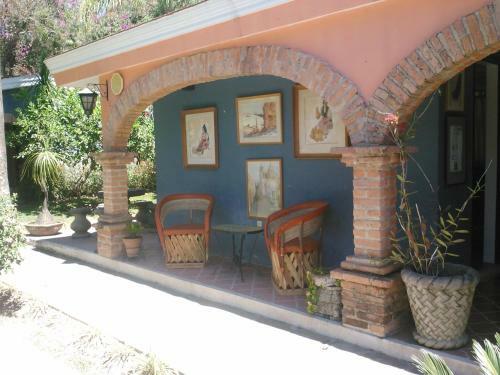 Mexican 1 Level Hacienda