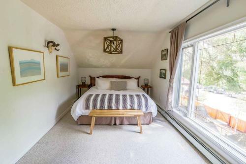 Banff Mountain Home- The Real Rockies Experience