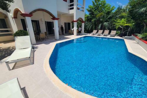 Grand Sirenis Villa- Private Pool 6br/5bth-beach
