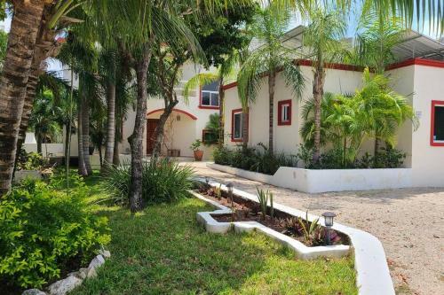 Grand Sirenis Villa- Private Pool 6br/5bth-beach