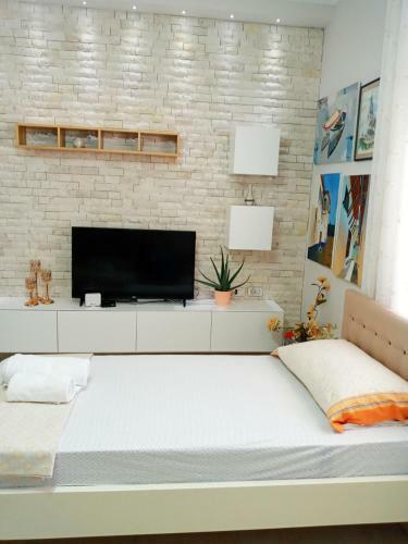 Unejs Apartment