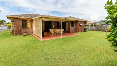 Family Friendly Holiday Home In Bongaree