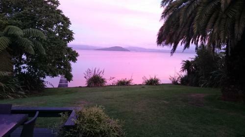 Lake Haven - Lake Edge