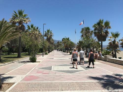 Marina Banus Apartment - Frontline Beach Suite - Puerto Banus