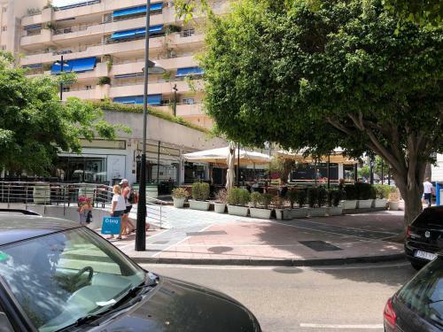 Marina Banus Apartment - Frontline Beach Suite - Puerto Banus