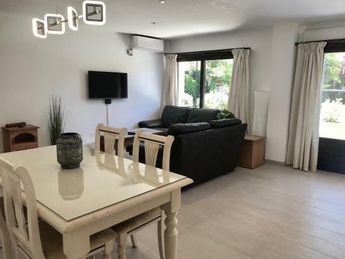 Apartamento Beachside 2bed/2bath With Large Patio And Pool