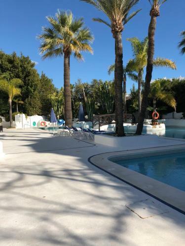 Luxury Apartment In La Isla, Puerto Banus